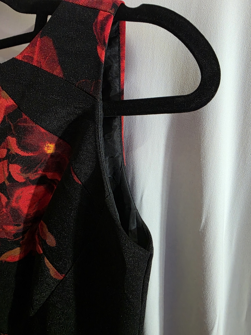 Taylor Black & Red Floral Fit & Flare Cocktail Dress | Sleeveless | Women's - Picture 3 of 12